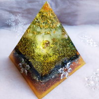 schneekristall-pyramide